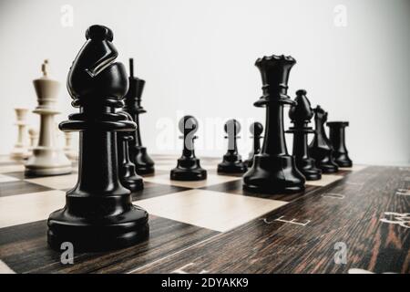 Macro photo of chess pieces on a chess board Stockfoto