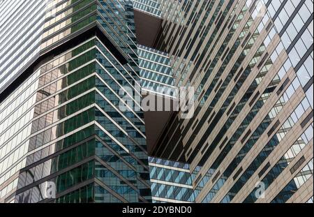 Detail des modernen Business-Center-Gebäude in Moskau Stadtteil, Moskau 28.06.2020 Stockfoto