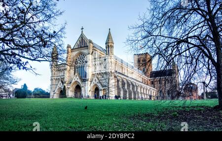 St. Albans Cathedral auch bekannt als St. Albans Abbey, St. Albans Hertfordshire UK Stockfoto