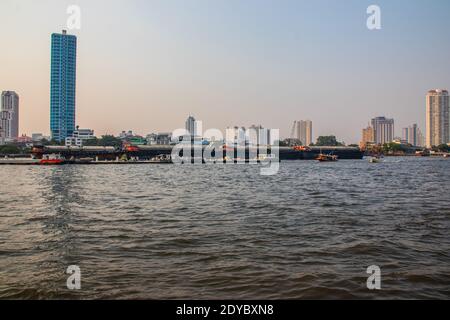 Bangkok Thailand Südostasien Reisen auf dem Chao Phraya Fluss Im Rahmen einer pädagogischen Tour Stockfoto