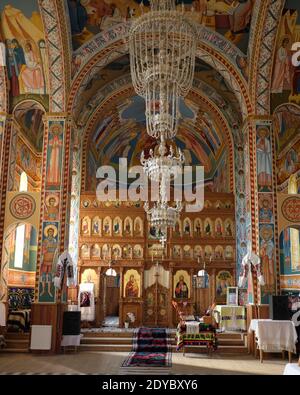 Im Inneren der orthodoxen Kathedrale in Breb, Rumänien Stockfoto