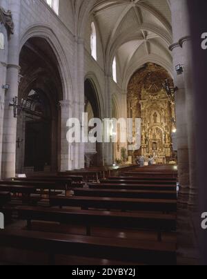 INNENRAUM - IGLESIA INICIADA EN EL S XIII PERO CONSTRUIDA CASI EN SU TOTALIDAD EN EL S XV ORT: IGLESIA DE SANTA MARIA MAGDALENA. Torrelaguna. MADRID. SPANIEN. Stockfoto