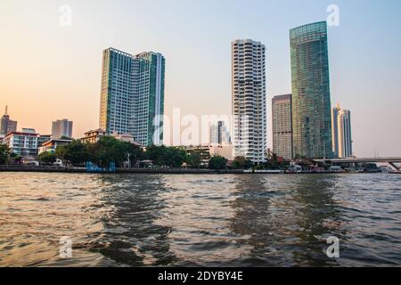 Bangkok Thailand Südostasien Reisen auf dem Chao Phraya Fluss Im Rahmen einer pädagogischen Tour Stockfoto