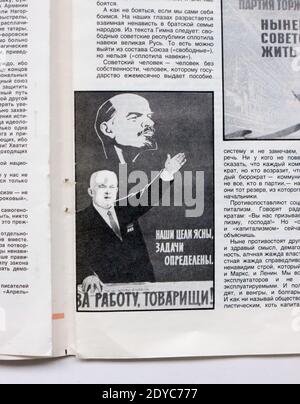 Innen der russischen Zeitschrift 'Ogoniok'. Stockfoto