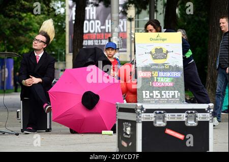 Wien, Österreich. September 15, 2011. Buskers Festival Wien am Karlsplatz Stockfoto