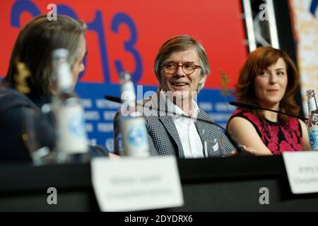 (L-R) Nachtzug nach Lissabon: Schauspieler Jeremy Irons, Regisseur Bille August und Schauspielerin Martina Gedeck nehmen am 13. Februar 2013 an der Pressekonferenz zum 63. Internationalen Filmfestival der Berlinale im Hyatt Hotel in Berlin Teil. Foto von Olivier Vigerie/ABACAPRESS.COM Stockfoto