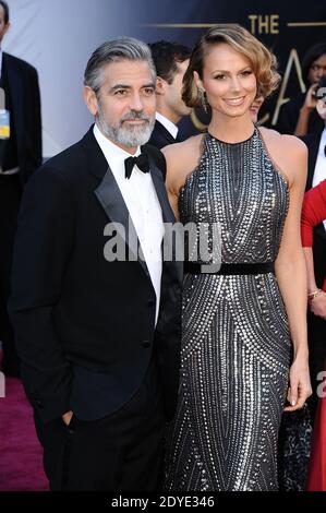 George Clooney und Stacy Keibler kommen zu den 85. Academy Awards im Dolby Theater, Los Angeles, Ca, USA, 24. februar 2013. Foto von Lionel Hahn/ABACAPRESS.COM Stockfoto