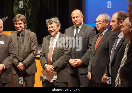 Der Präsident der französischen Union unabhängiger Demokraten (UDI) Jean-Louis Borloo nahm an einem Treffen in Annecy, Frankreich, am 28. Februar 2013 zur Gründung der UDI-Partei in Haute-Savoie Teil. Foto von Gilles Bertrand/ABACAPRESS.COM Stockfoto