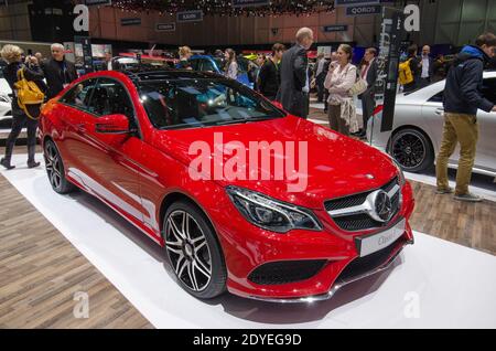 Neue Mercedes E-Klasse im Bild auf dem 83. Internationalen Genfer Autosalon am 6. März 2013 in Genf, Schweiz. Foto von Gilles Bertrand/ABACAPRESS.COM Stockfoto