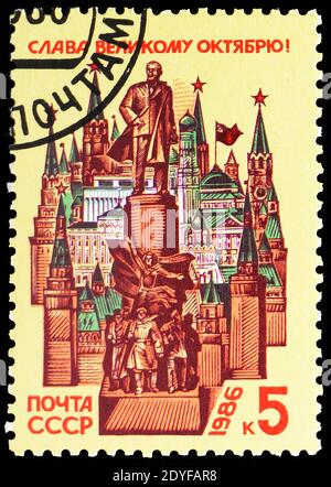 MOSKAU, RUSSLAND - 25. MAI 2019: Briefmarke gedruckt in der Sowjetunion (Russland) gewidmet 69. Jahrestag der Großen Oktoberrevolution, Oktoberrevolution Stockfoto