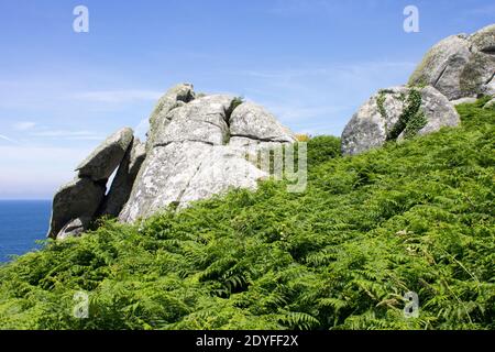 Malpica, Spanien. Punta Nariga, eine landschaftlich reizvolle Landzunge an der Costa da Morte in Galicien Stockfoto