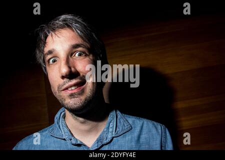 Guillaume Meurice. Porträt des Humoristen und Chronisten von Frankreich Inter Guillaume Meurice. Guillaume Meurice. Portrait de l'humoriste et chroniqueu Stockfoto