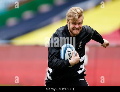 Twickenham Stoop, London, Großbritannien. Dezember 2020. Englische Premiership Rugby, Harlequins gegen Bristol Bears; Tyrone Green of Harlequins Aufwärmen Kredit: Action Plus Sport/Alamy Live News Stockfoto