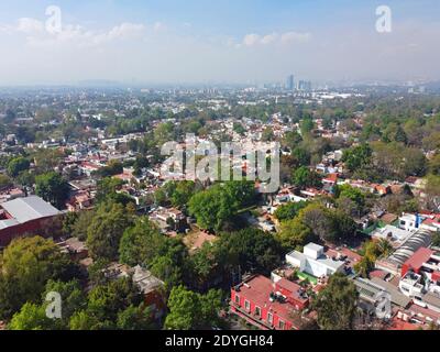 Historisches Zentrum der Villa Coyoacan Luftaufnahme in Mexiko-Stadt CDMX, Mexiko. Stockfoto