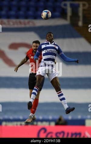 Reading, Großbritannien. Dezember 2020. Alfa Semedo von Reading und während des Sky Bet Championship Spiels im Madejski Stadion, Lesebild von Ben Peters/Focus Images/Sipa USA 26/12/2020 Credit: SIPA USA/Alamy Live News Stockfoto