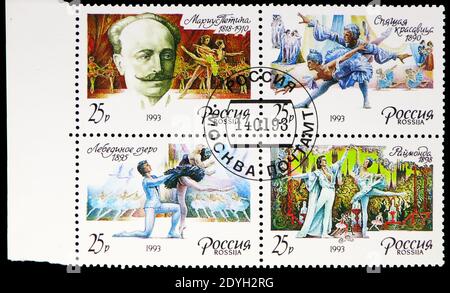 MOSKAU, RUSSLAND - 10. AUGUST 2019: Vier Briefmarke gedruckt in Russland gewidmet 175. Geburtstag von M. Petipa, Russische Ballettserie, um 19 Stockfoto