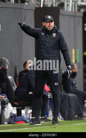 London, Großbritannien. Dezember 2020. Ralph Hasenhuttl Manager of Southampton during the Premier League match at Craven Cottage, London Bild von Alan Stanford/Focus Images/Sipa USA 26/12/2020 Quelle: SIPA USA/Alamy Live News Stockfoto