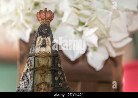 Religiöses Bild. Unsere Liebe Frau von Aparecida. Schutzpatron Brasiliens. Religiöses Symbol. Katholisches Symbol. Katholische Kirche Santa. Stockfoto