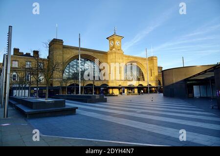 Kings Cross Bahnhof, London, während der Weihnachtszeit geschlossen für große Network Rail Ingenieurarbeiten. Stockfoto