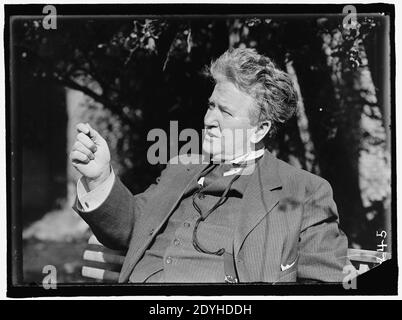 LAFOLLETTE, Robert M. REP. 1885-1891; Gouverneur von Wisconsin, 1901-1906; SENATOR, 1906-1925 Stockfoto