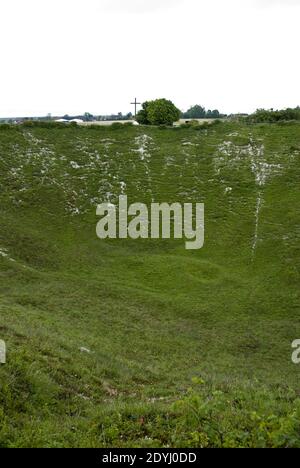 Der Lochnagar-Krater, das Ergebnis einer riesigen explosiven Mine, die am ersten Tag der Schlacht an der Somme 1918 unter deutschen Linien explodiert wurde. Stockfoto