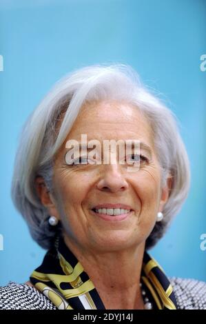 Christine Lagarde, Geschäftsführerin des Internationalen Währungsfonds, blickt auf ein Forum des World Resources Institute (WRI) am 2. April 2013 in Washington, DC, USA. Foto von Olivier Douliery/ABACAPRESS.COM Stockfoto
