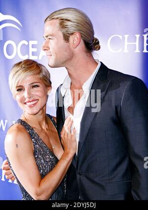 Elsa Pataky und Chris Hemsworth nehmen am 8. April 2013 am Eröffnungsball von Oceana bei Christie's in New York City, NY, USA Teil. Foto von Donna ward/ABACAPRESS.COM Stockfoto