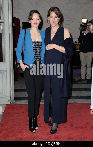 Marion Cotillard und Maud Fontenoy beim Galadinner der Maud Fontenoy Fondation im Hotel de la Marine in Paris, Frankreich am 9. April 2013. Foto von Nicolas Briquet/ABACAPRESS.COM Stockfoto