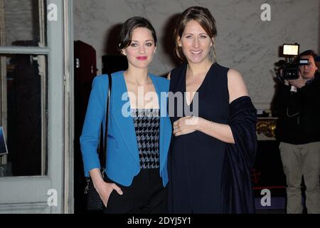 Marion Cotillard und Maud Fontenoy beim Galadinner der Maud Fontenoy Fondation im Hotel de la Marine in Paris, Frankreich am 9. April 2013. Foto von Nicolas Briquet/ABACAPRESS.COM Stockfoto