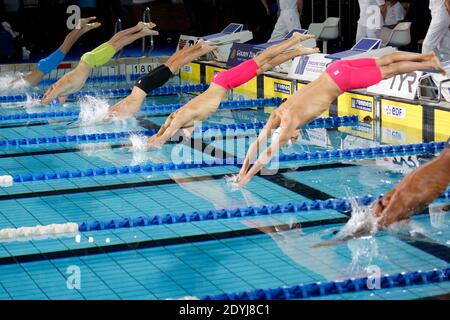 Start während der Französischen Schwimmmeisterschaften 2013, im Brequigny Schwimmbad in Rennes Frankreich, am 12. April 2011. Foto von Julien Ermine/ABACAPRESS.COM Stockfoto