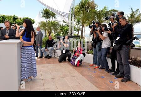 Jia Zhangke, Tao Zhao, Lanshan Luo, Yu Lik Wai, Baoqiang Wang, Meng Li posiert im Fotocall "Tian Zhu Ding" (A Touch of Sin), der am 17. Mai 2013 im Palais des Festivals im Rahmen der 66. Filmfestspiele von Cannes in Cannes, Frankreich, stattfand. Foto von Lionel Hahn/ABACAPRESS.COM Stockfoto