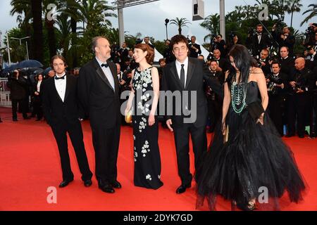 Regisseur Arnaud Desplechin, Benicio Del Toro, Mathieu Amalric, Gina McKee, Misty Upham, Michelle Thrush, Danny Mooney bei der Vorstellung von "Jimmy P. Psychotherapy of A Plains Indian" und "Grand Central Screening im Palais des Festivals im Rahmen der Filmfestspiele von Cannes, Frankreich am 18. Mai, 2013. Foto von Nicolas Briquet/ABACAPRESS.COM Stockfoto