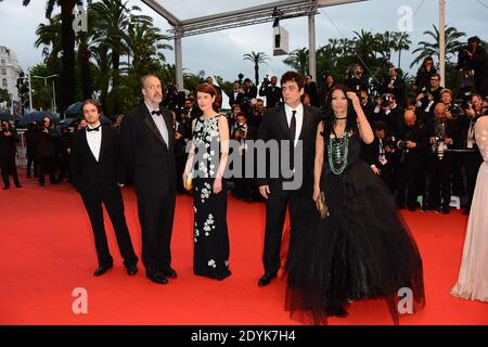 Regisseur Arnaud Desplechin, Benicio Del Toro, Mathieu Amalric, Gina McKee, Misty Upham, Michelle Thrush, Danny Mooney bei der Vorstellung von "Jimmy P. Psychotherapy of A Plains Indian" und "Grand Central Screening im Palais des Festivals im Rahmen der Filmfestspiele von Cannes, Frankreich am 18. Mai, 2013. Foto von Nicolas Briquet/ABACAPRESS.COM Stockfoto