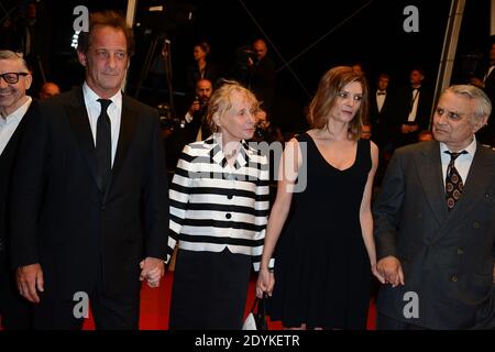 Chiara Mastroianni, die Regisseurin Claire Denis und Vincent Lindon bei der La Grande Bellezza Vorführung und Les Salauds Vorführung im Palais des Festivals im Rahmen des 66. Cannes Filmfestivals in Cannes, Frankreich am 21. Mai 2013. Foto von Nicolas Briquet/ABACAPRESS.COM Stockfoto