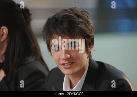 Alain-Fabien Delon, der am 21. Mai 2013 auf dem Canal + TV Le Grand Journal während der 66. Filmfestspiele von Cannes in Cannes, Frankreich, auftrat. Foto von Alban Wyters/ABACAPRESS.COM Stockfoto