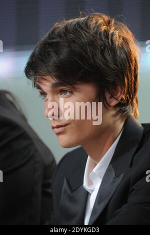 Alain-Fabien Delon, der am 21. Mai 2013 auf dem Canal + TV Le Grand Journal während der 66. Filmfestspiele von Cannes in Cannes, Frankreich, auftrat. Foto von Alban Wyters/ABACAPRESS.COM Stockfoto
