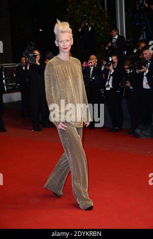 Tilda Swinton kommt zu der Vorführung "Only Lovers Left Alive", die am 25. Mai 2013 im Palais des Festivals in Cannes, Frankreich, im Rahmen der 66. Filmfestspiele von Cannes stattfand. Foto von Nicolas Briquet/ABACAPRESS.COM Stockfoto