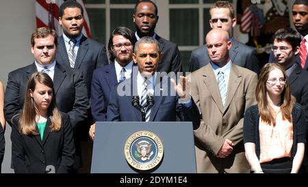 Präsident Barack Obama spricht auf einer Pressekonferenz im Rosengarten darüber, dass er dazu beiträgt, dass die Hochschule für Familien und Studenten der Mittelschicht erschwinglich bleibt, indem er verhindert, dass sich die Zinssätze für Studentendarlehen am 1. Juli im Weißen Haus in Washington, DC, USA, am 31. Mai 2013 verdoppeln. Foto von Olivier Douliery/ABACAPRESS.COM Stockfoto