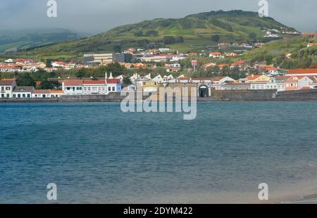 Porto Pim Bucht in der Stadt Horta, Faial Insel, Azoren, Portugal Stockfoto