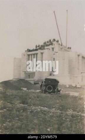 Verlegung des letzten Steins am Mormon-Tempel in Cardston, Alberta, Sonntag, 23. September Foto B (HS85-10-33443). Stockfoto