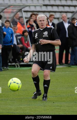 Luis Fernandez lors du match de Football de bienfaisance, opposant le Varietes Club De France et la sélection repépublicaine composee de ministres, anciens ministres et deputes au Stade Charlety, Paris, France le 25 juin 2013. Les fonds récoltes seront reverses au Service d'Hematologie et ONCOLOGIE-Pediatrique de l'Hopital Trousseau dirige par le Professeur Guy Leveger. Foto Jerome Domine/ABACAPRESS.COM Stockfoto