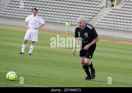 Luis Fernandez lors du match de Football de bienfaisance, opposant le Varietes Club De France et la sélection repépublicaine composee de ministres, anciens ministres et deputes au Stade Charlety, Paris, France le 25 juin 2013. Les fonds récoltes seront reverses au Service d'Hematologie et ONCOLOGIE-Pediatrique de l'Hopital Trousseau dirige par le Professeur Guy Leveger. Foto Jerome Domine/ABACAPRESS.COM Stockfoto