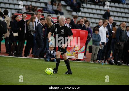 Luis Fernandez lors du match de Football de bienfaisance, opposant le Varietes Club De France et la sélection repépublicaine composee de ministres, anciens ministres et deputes au Stade Charlety, Paris, France le 25 juin 2013. Les fonds récoltes seront reverses au Service d'Hematologie et ONCOLOGIE-Pediatrique de l'Hopital Trousseau dirige par le Professeur Guy Leveger. Foto Jerome Domine/ABACAPRESS.COM Stockfoto