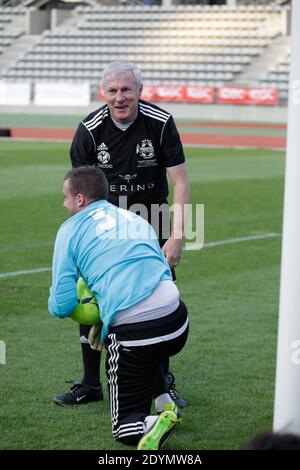 Luis Fernandez lors du match de Football de bienfaisance, opposant le Varietes Club De France et la sélection repépublicaine composee de ministres, anciens ministres et deputes au Stade Charlety, Paris, France le 25 juin 2013. Les fonds récoltes seront reverses au Service d'Hematologie et ONCOLOGIE-Pediatrique de l'Hopital Trousseau dirige par le Professeur Guy Leveger. Foto Jerome Domine/ABACAPRESS.COM Stockfoto