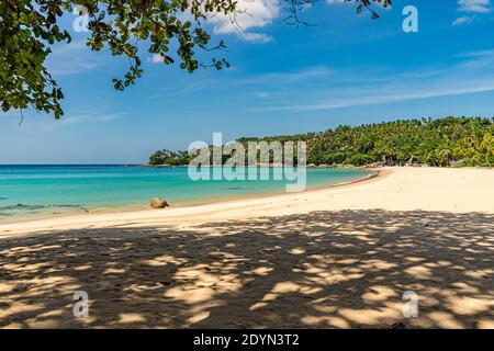 Pansea Surin Beach ist wahrscheinlich einer der schönsten Phukets Geheime Strände Stockfoto