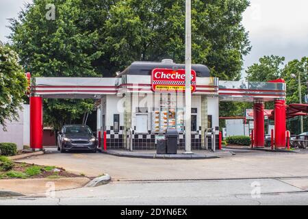 Decatur, GA / USA - 07 07 20: Checkers on Glenwood Road Stockfoto