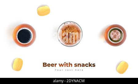 Bier mit Snacks auf weißem Hintergrund. Hochwertige Fotos Stockfoto
