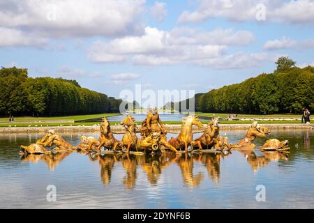 Apollo-Brunnen mit Apollo im Wagen der Sonne, Bassin d'Apollon, Schlosspark, Schloss Versailles, Versailles, Yvelines-Abteilung Stockfoto