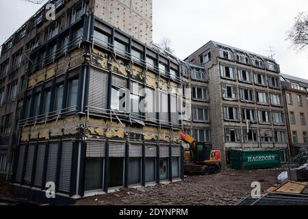 Abriss der ehemaligen Baustelle der Zürcher Versicherungsgesellschaft in der Riehler Straße, Köln. Abriss des bisherigen Buerogebaeudeareal Stockfoto