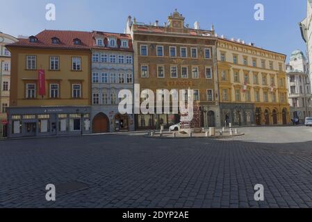 Malé náměstí / Praze / době stavu nouze bez lidí Stockfoto